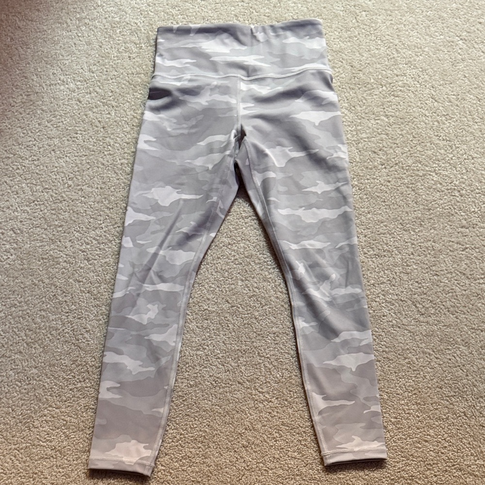 Athleta Women's Tan Camouflage Leggings